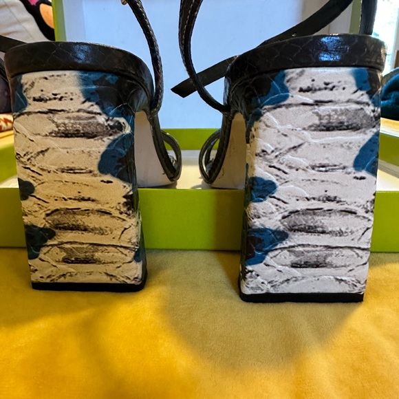 GIANNI BINI SNAKE SKIN HEELS - Picture 3 of 6